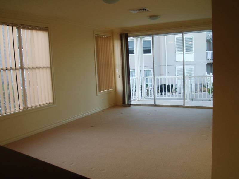 201/2 Mimosa Circuit, Breakfast Point NSW 2137