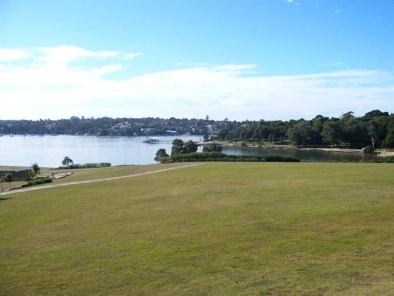 15/23 Peninsula Drive, Breakfast Point NSW 2137