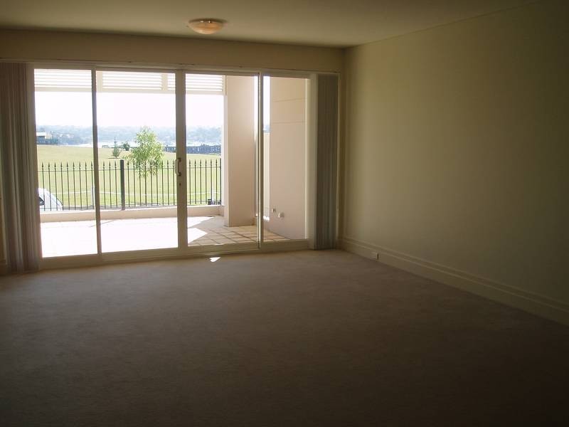 13/6 Admiralty Drive, Breakfast Point NSW 2137