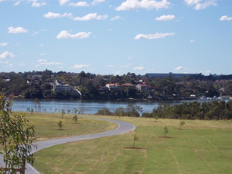 13/6 Admiralty Drive, Breakfast Point NSW 2137