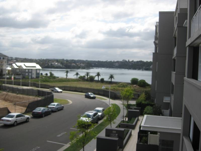 31/21-23 Peninsula Drive, Breakfast Point NSW 2137