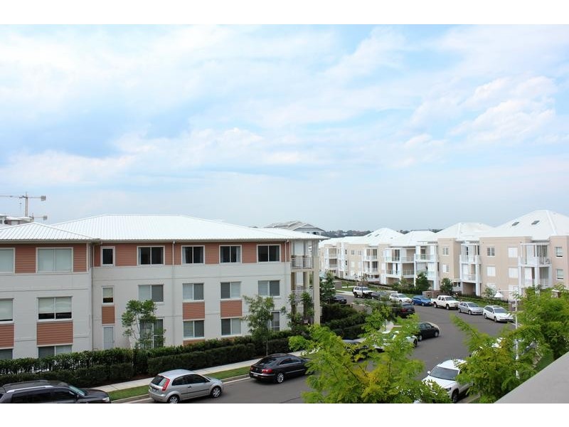 33/21-25 Peninsula Drive, Breakfast Point NSW 2137