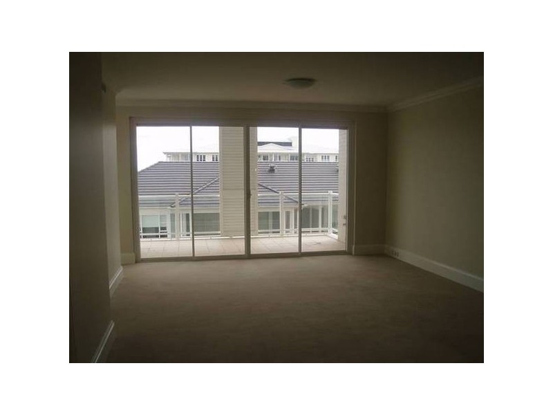 Woodlands Ave, Breakfast Point NSW 2137