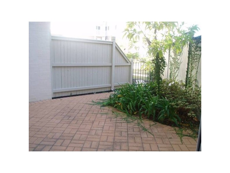 12/6 Juniper Drive, Breakfast Point NSW 2137