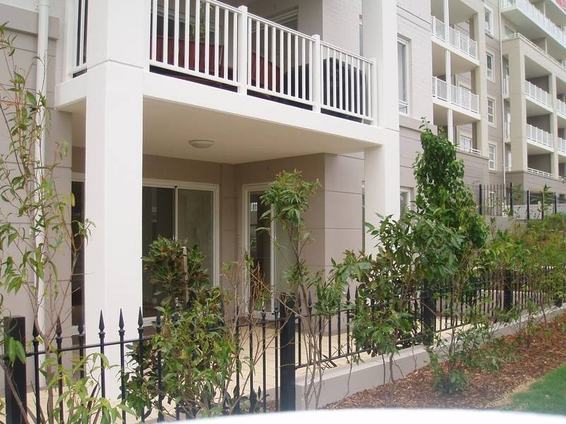 11/1 Juniper Drive, Breakfast Point NSW 2137