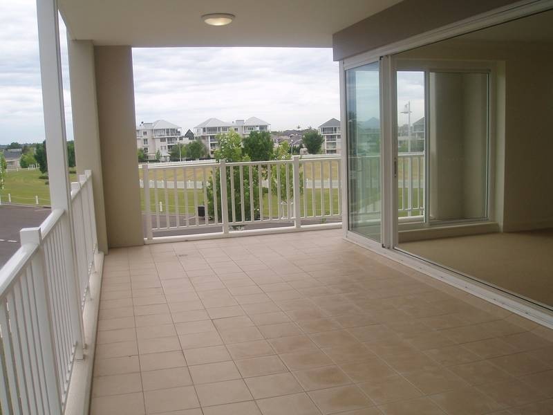 30/68 Village Drive, Breakfast Point NSW 2137