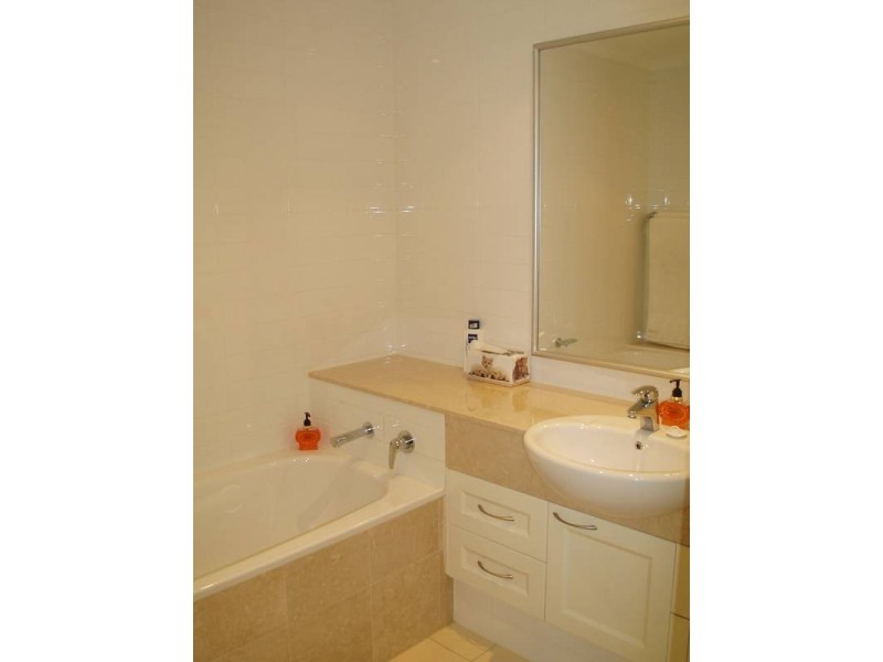 305/8 Village Drive, Breakfast Point NSW 2137