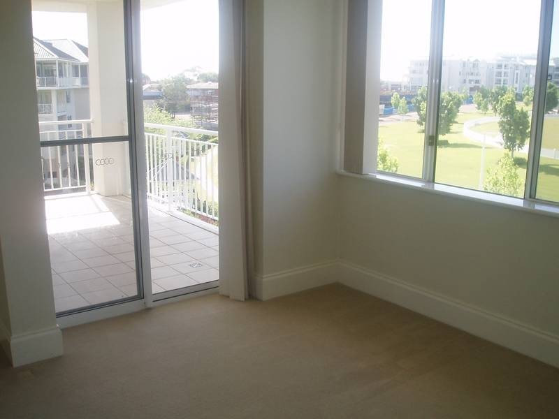 404/8 Village Drive, Breakfast Point NSW 2137