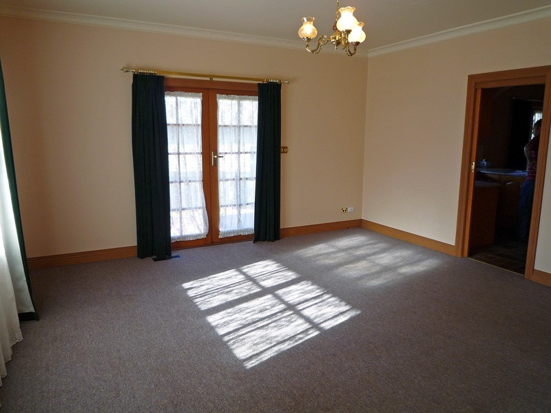 8 Monnington Street, Burnie TAS 7320