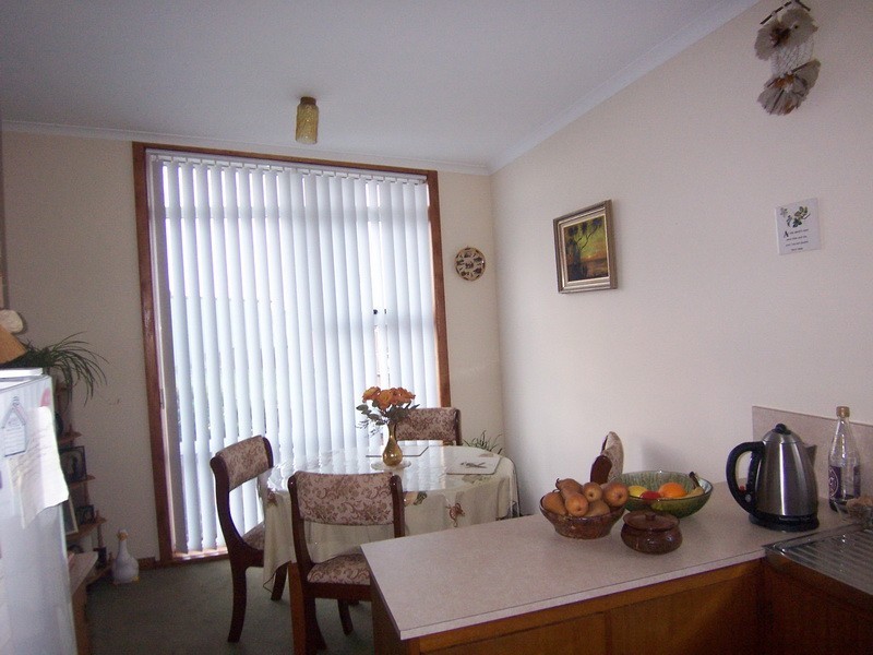 8 Guy Crescent, Somerset TAS 7322