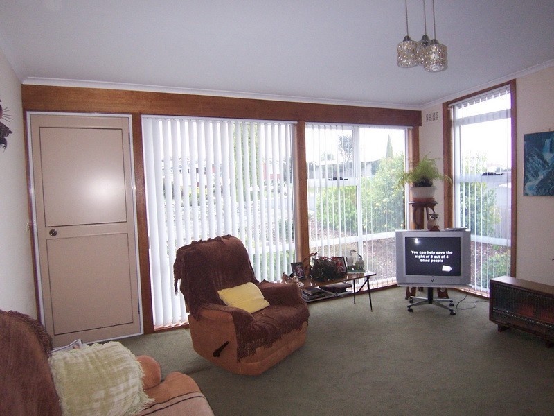 8 Guy Crescent, Somerset TAS 7322