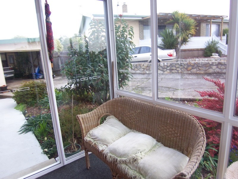 8 Guy Crescent, Somerset TAS 7322