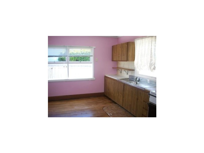 8 Lyons Street, Burnie TAS 7320