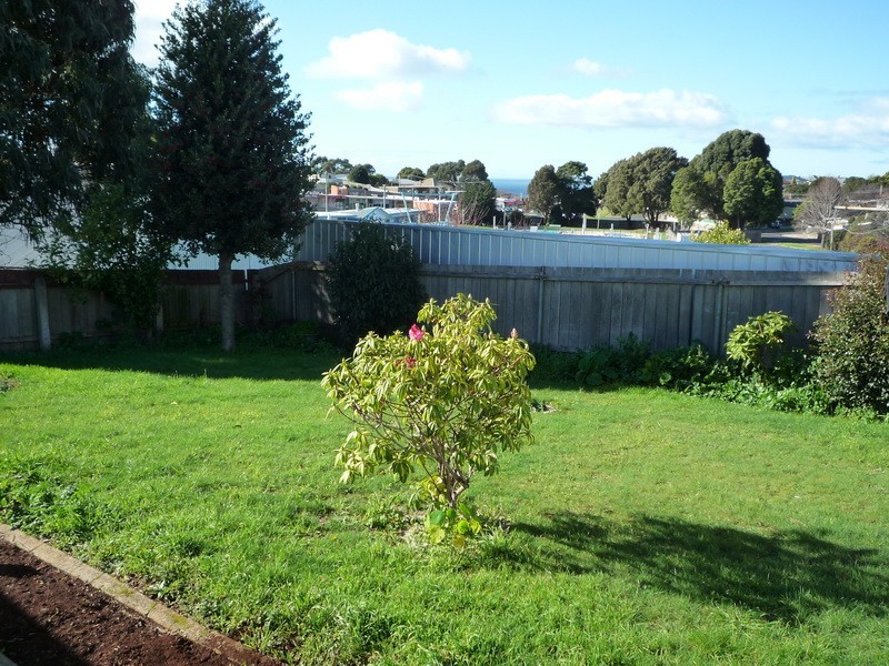 8 Lyons Street, Burnie TAS 7320