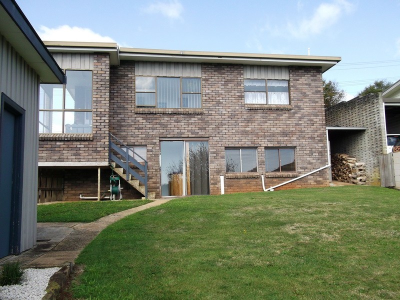 8 Three Mile Line, Burnie TAS 7320