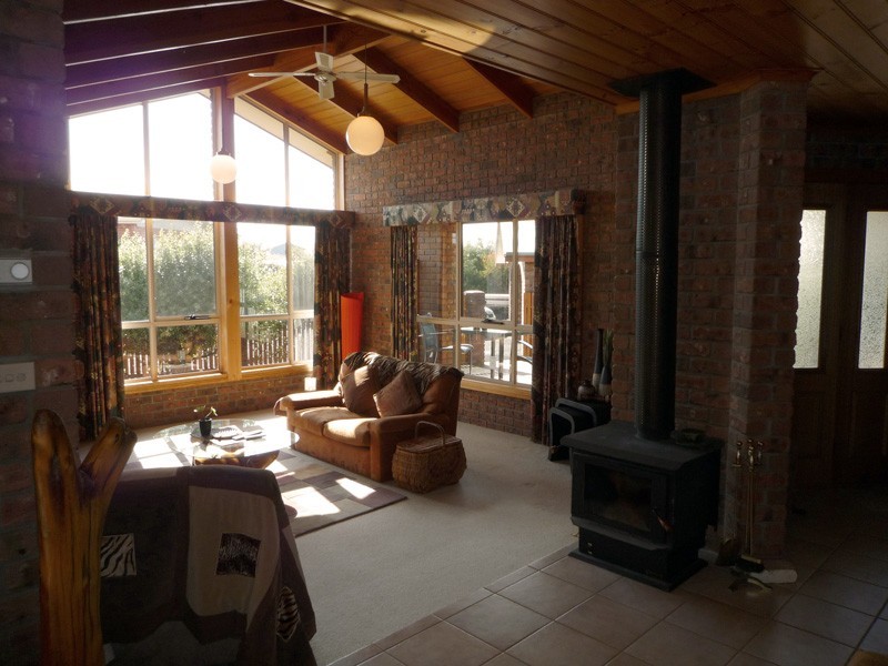 4 Turners Avenue, Turners Beach TAS 7315