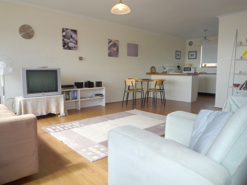 9/18 Queen Street, Burnie TAS 7320