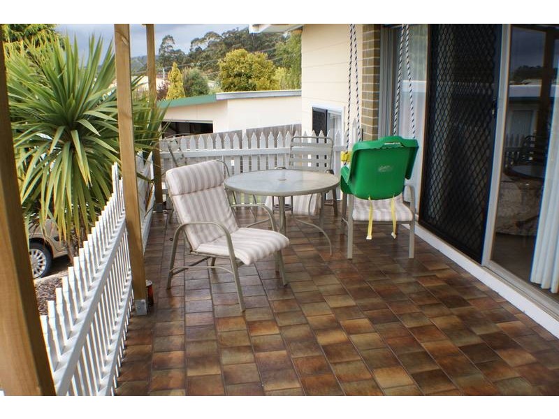 9 Guy Crescent, Somerset TAS 7322