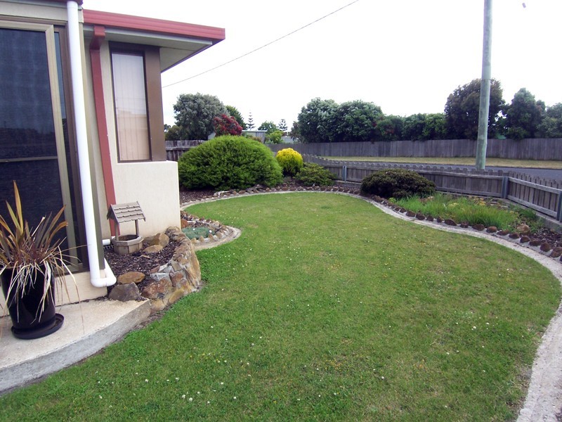 1 Raglan Street, Somerset TAS 7322
