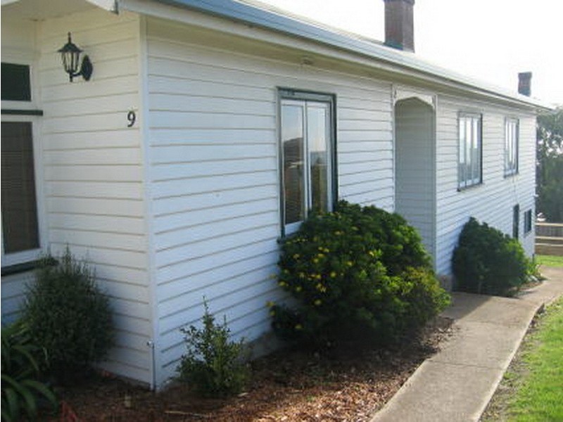 2/9 Hodgman Street, Burnie TAS 7320