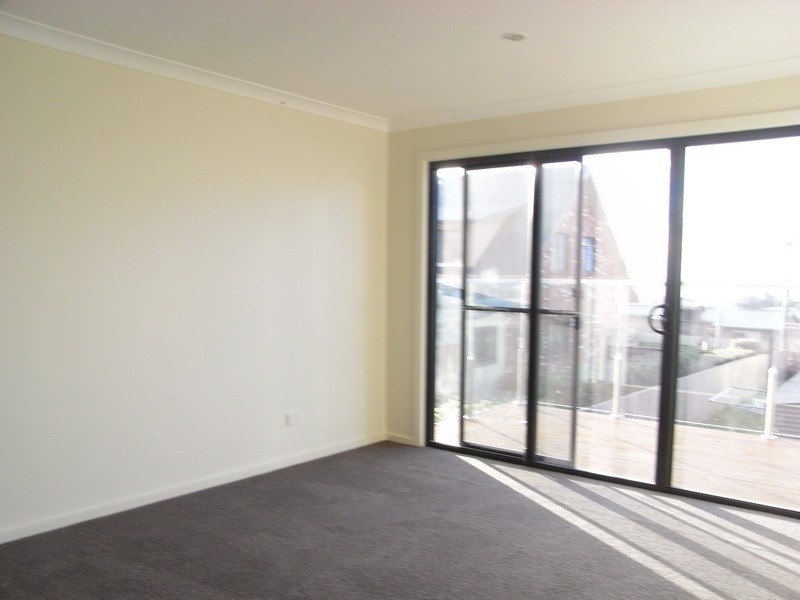 2/24 Pelissier Street, Somerset TAS 7322