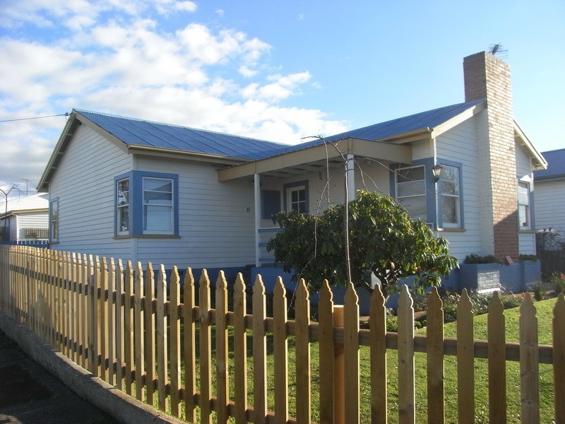 11 Oates Street, Burnie TAS 7320