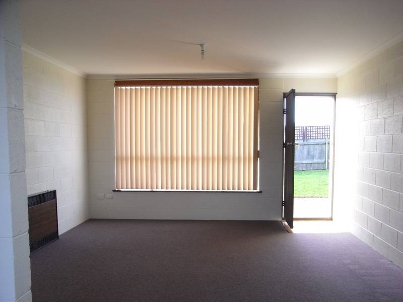 2/24 Raglan Street, Somerset TAS 7322