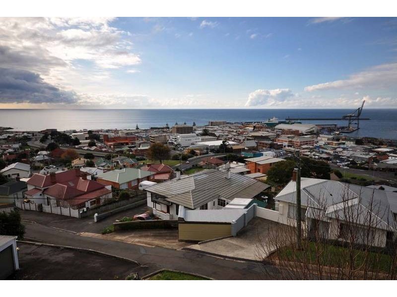 10 Little Bird Street, Burnie TAS 7320