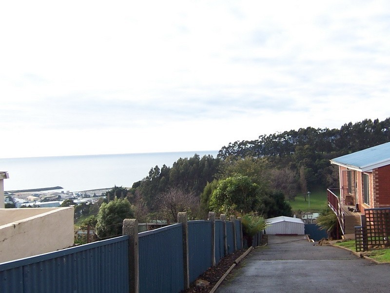 1 & 2/7 Mark Street, Burnie TAS 7320