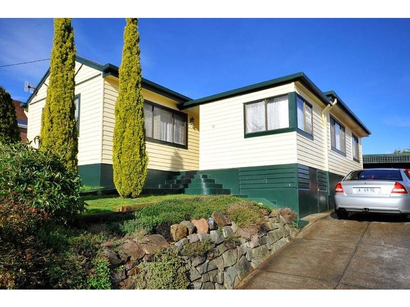 17 Atkinson Street, Burnie TAS 7320