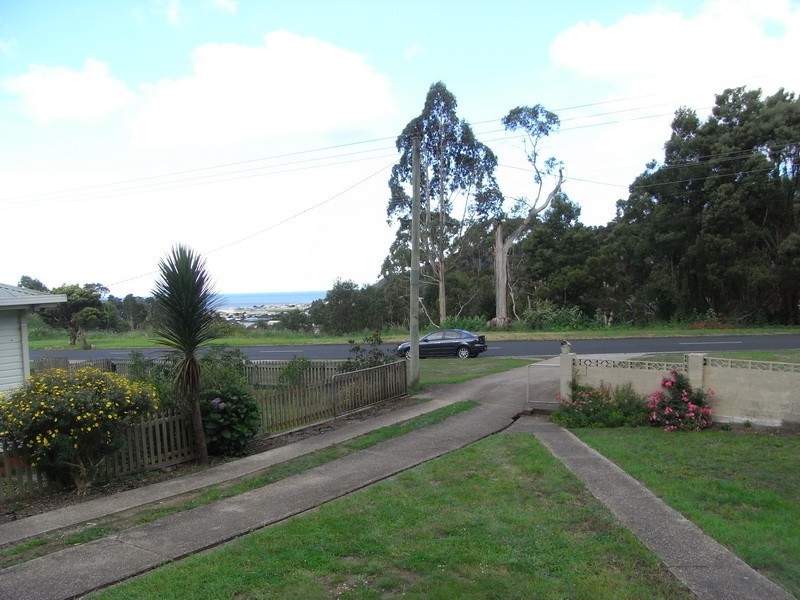 6 Old Surrey Road, Burnie TAS 7320