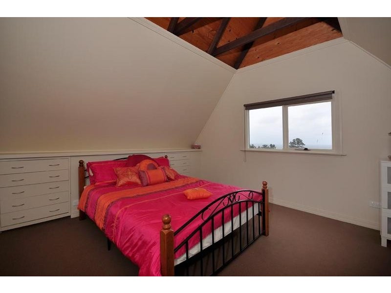 17 West Ridge Road, Penguin TAS 7316