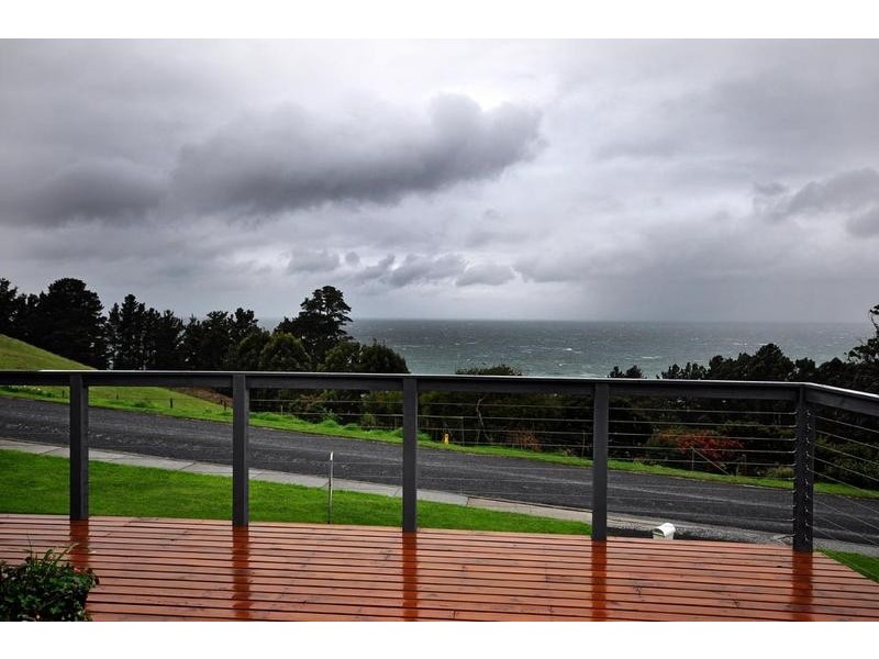 17 West Ridge Road, Penguin TAS 7316