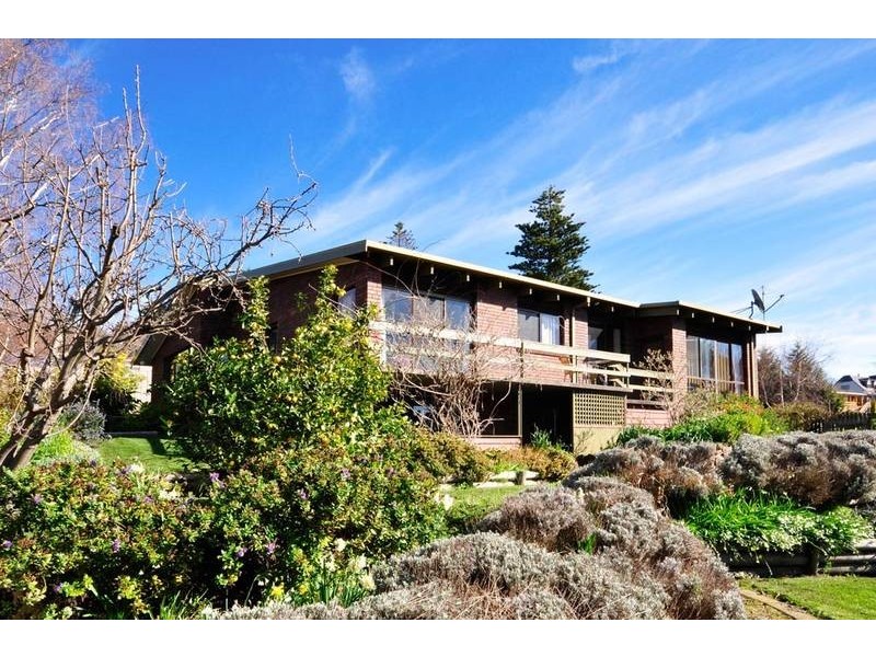 5 West Ridge Road, Penguin TAS 7316