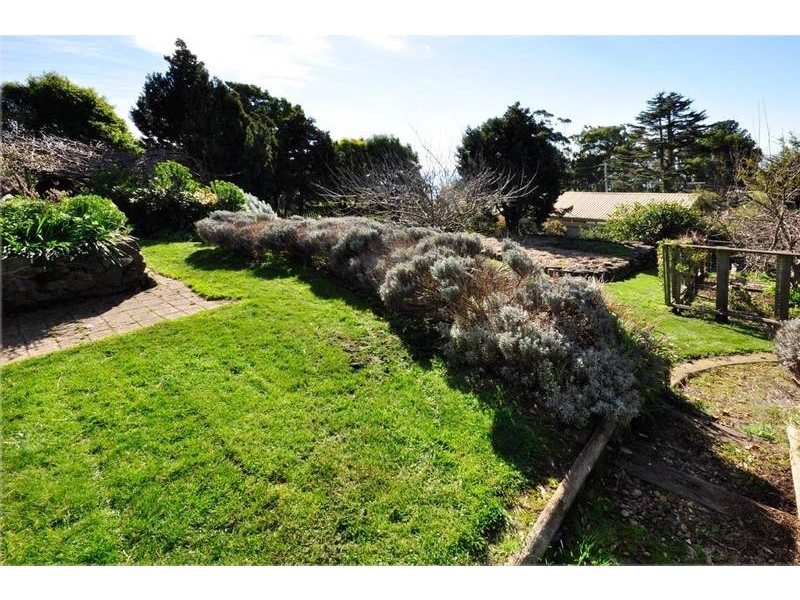 5 West Ridge Road, Penguin TAS 7316