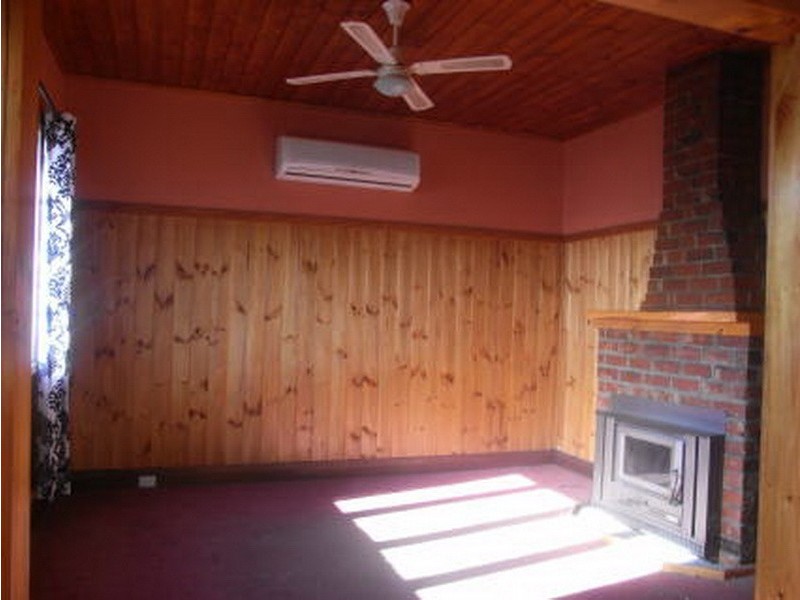 17 Aileen Crescent, Burnie TAS 7320