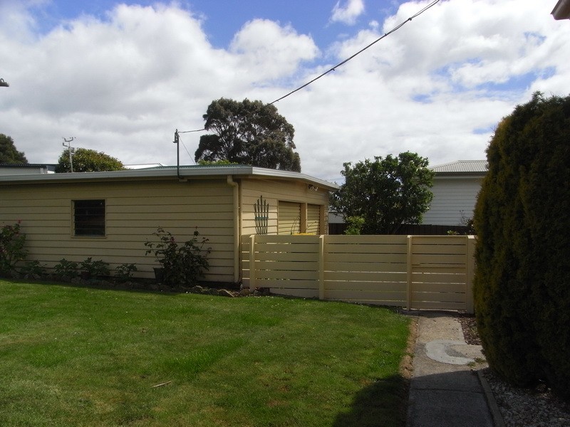 6 Hogarth Road, Sulphur Creek TAS 7316