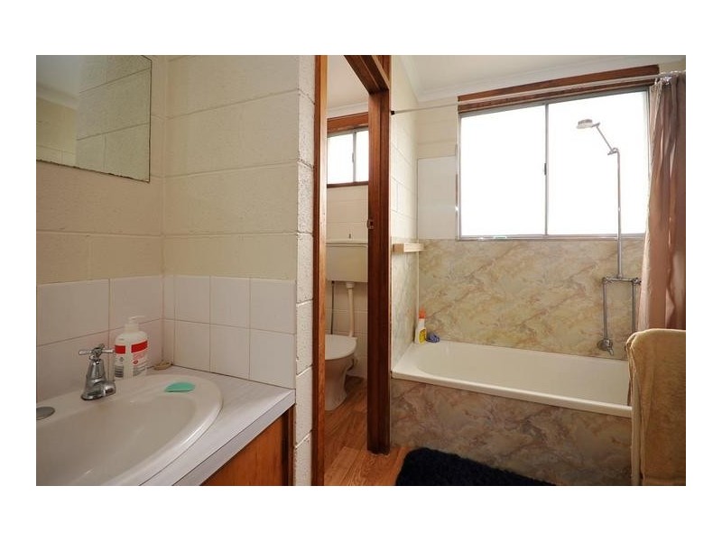 24 Raglan Street, Somerset TAS 7322