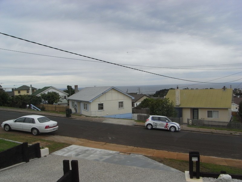 10 Cabot Street, Burnie TAS 7320