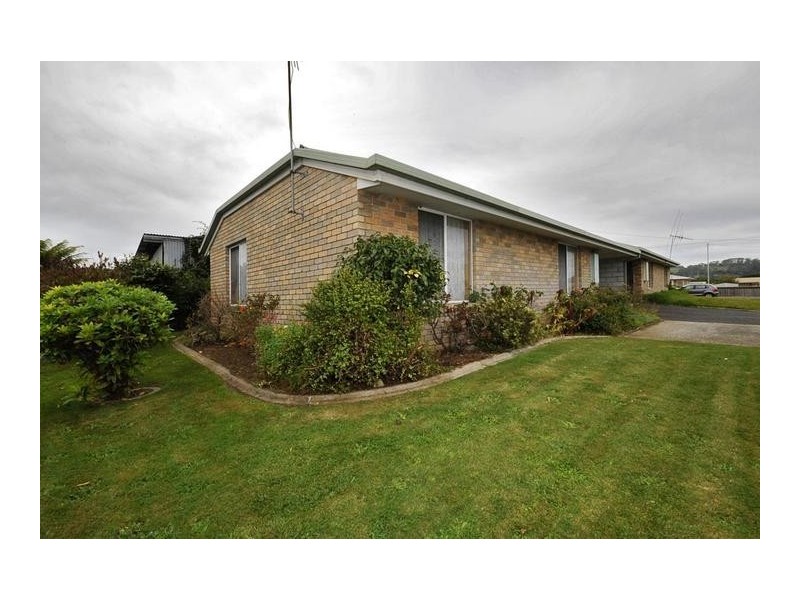 2/2 Raglan Street, Somerset TAS 7322