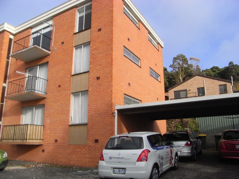 2/172-174 Wilson Street, Burnie TAS 7320