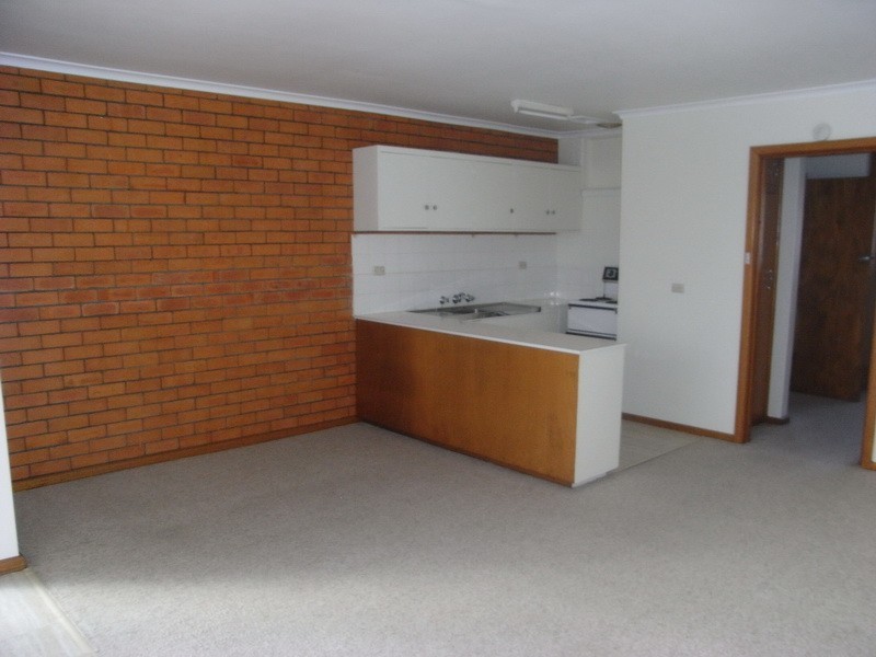 2/16 Roslyn Avenue, Burnie TAS 7320