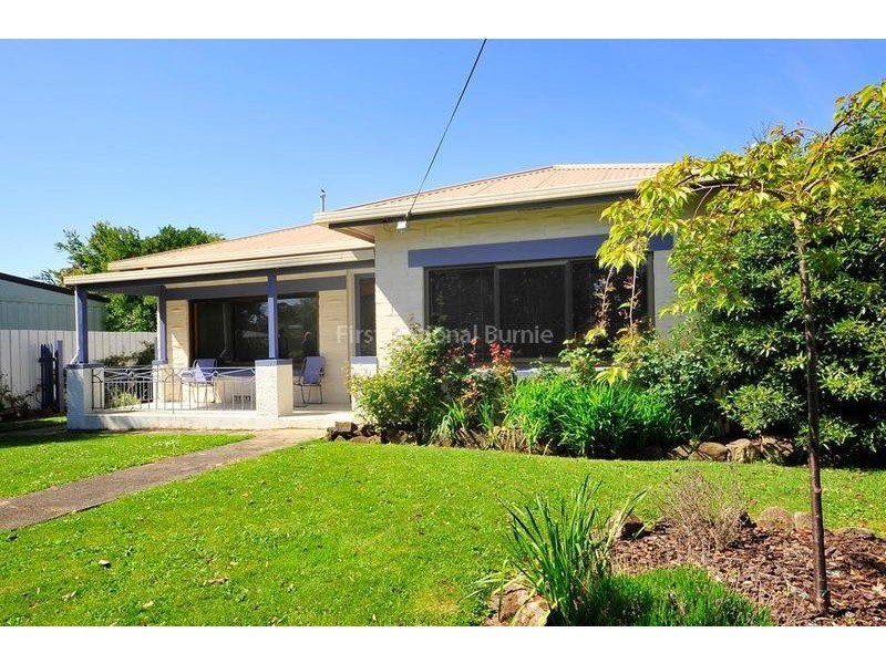 8 Gibbons Street, Wynyard TAS 7325