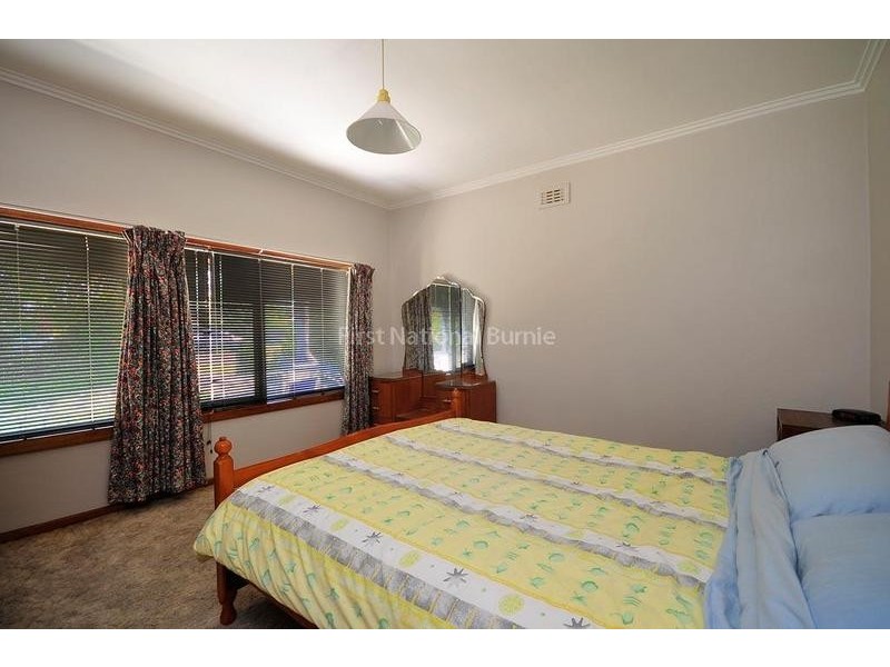 8 Gibbons Street, Wynyard TAS 7325