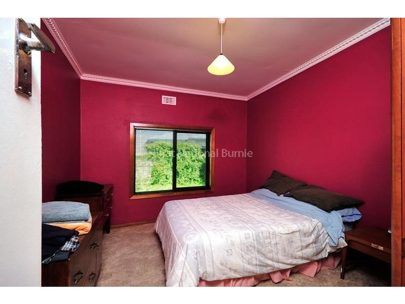 8 Gibbons Street, Wynyard TAS 7325