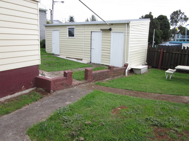 2 Lyons Street, Burnie TAS 7320