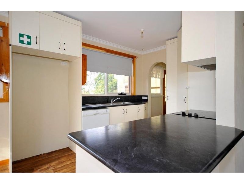 15 Bathurst Street, Burnie TAS 7320