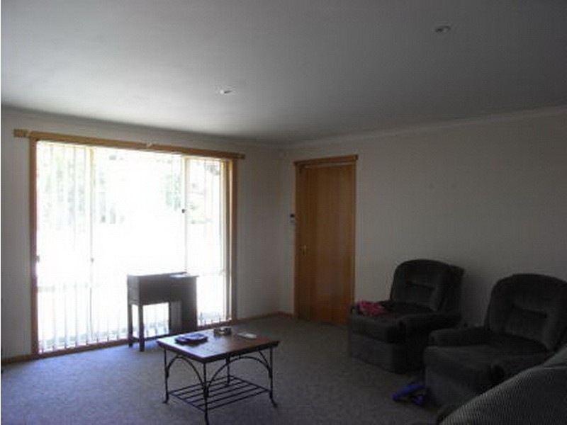 1/4 Singline Avenue, Burnie TAS 7320