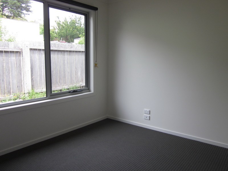 2/37 Falmouth Street, Somerset TAS 7322
