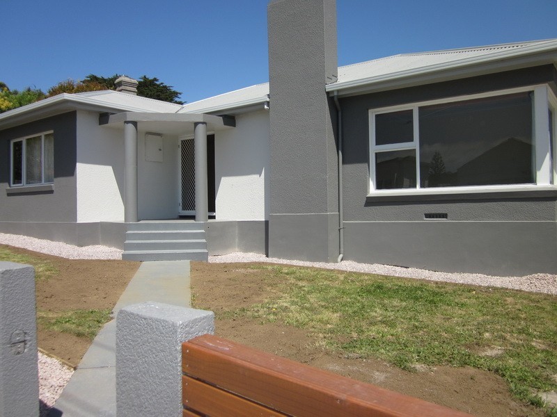 1/37 Falmouth Street, Somerset TAS 7322